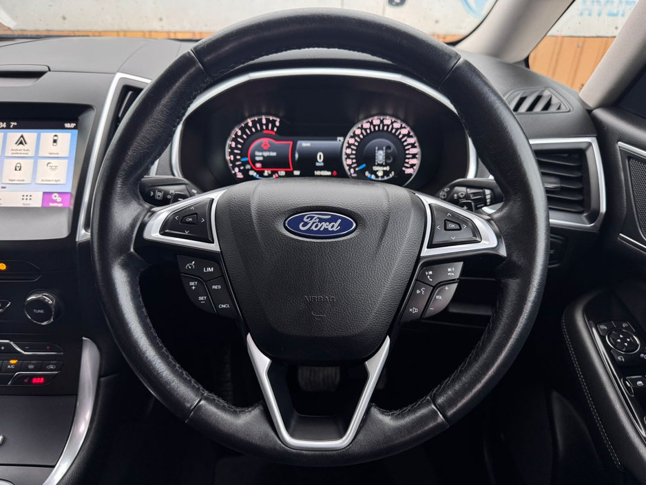 2017 Ford Galaxy - image 28