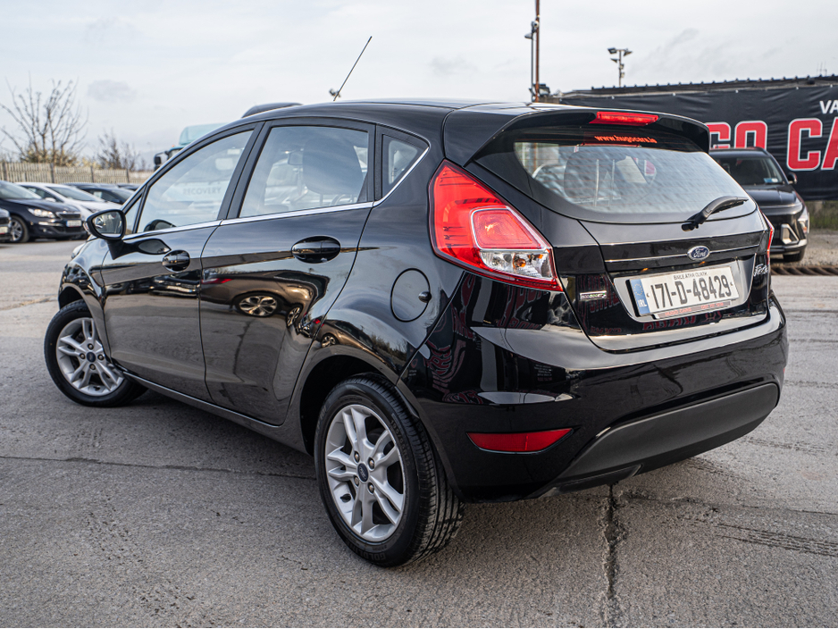 2017 Ford Fiesta - image 5