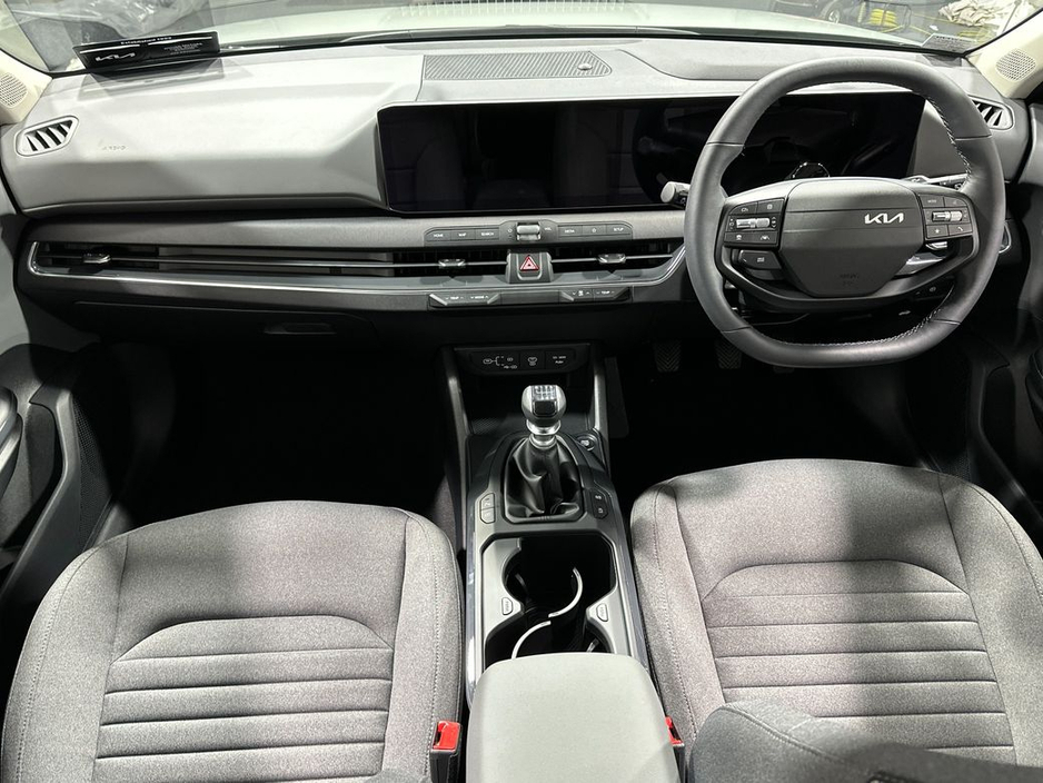 2026 Kia K4 - image 9