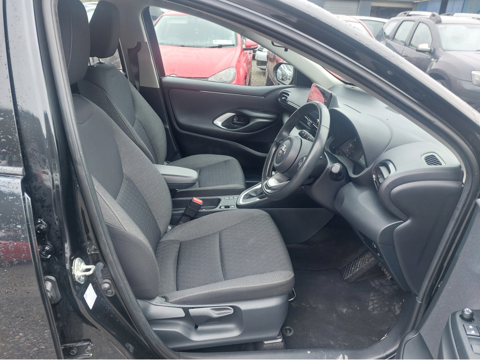 2023 Toyota Yaris 1.5 HYBRID LUNA 4DR AUTO €17,500