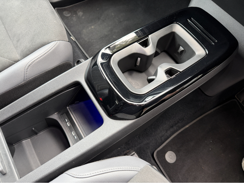 2023 Volkswagen ID.4 - image 19
