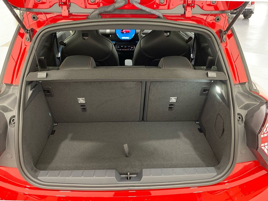 2025 MINI Hatch Cooper E €31,950