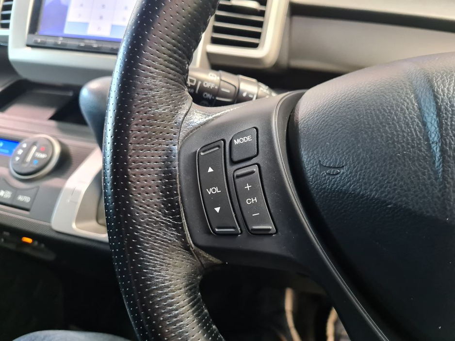 2016 Honda Freed - image 17