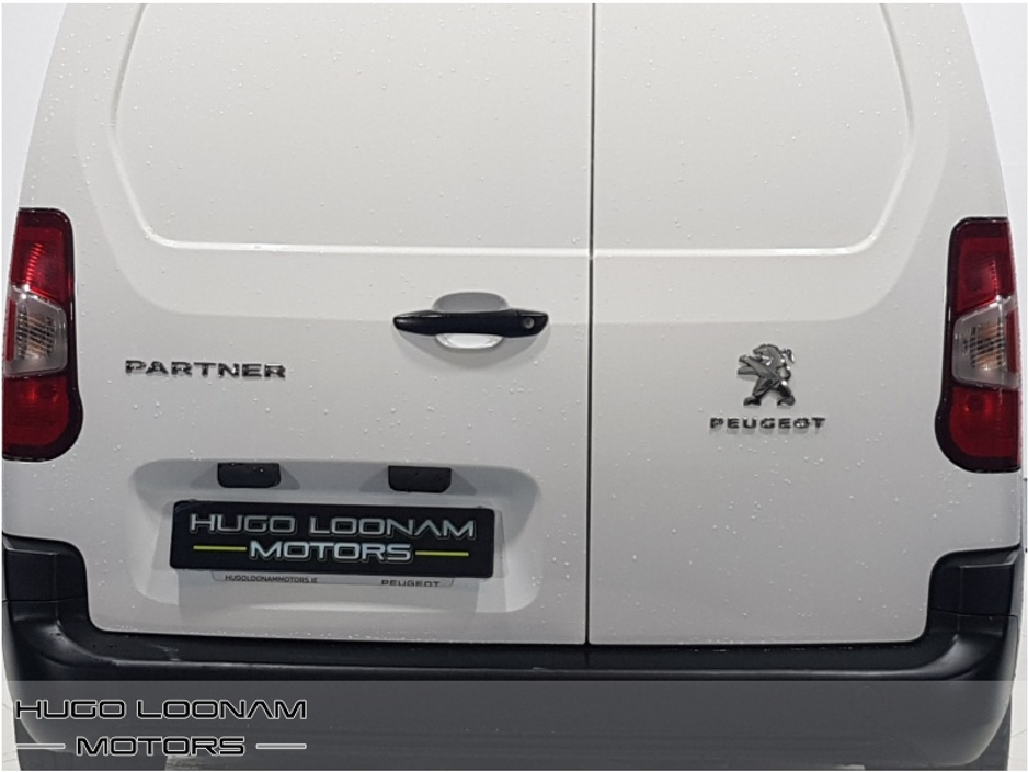 2021 Peugeot Partner - image 6
