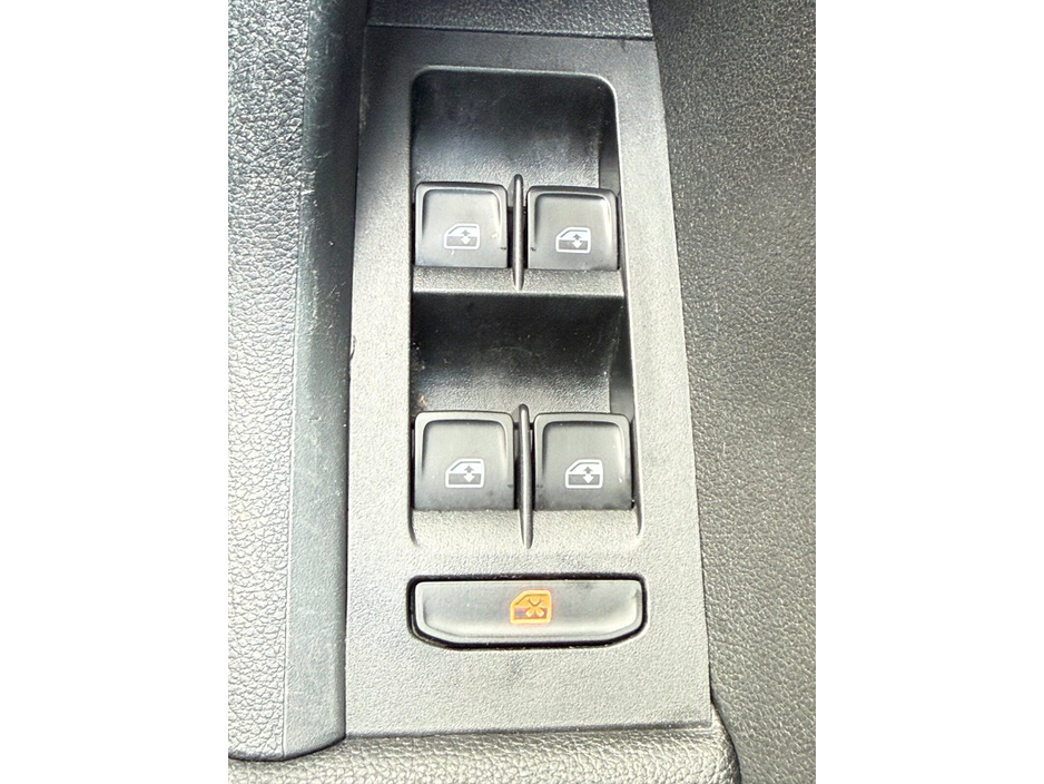 2016 Skoda Octavia - image 21