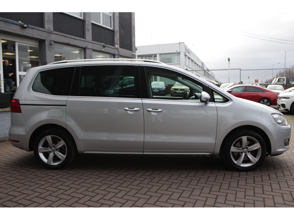 2014 Volkswagen Sharan - image 3