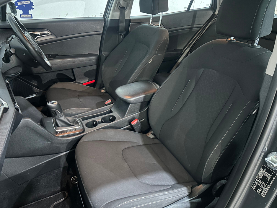 2023 Kia Sportage - image 8