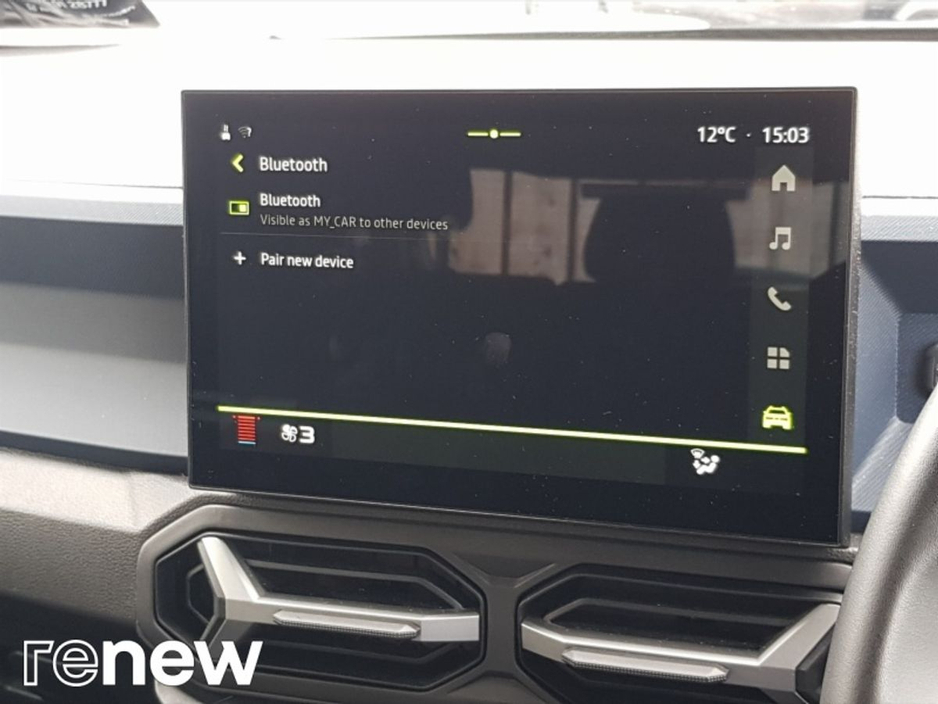 2025 Dacia Duster - image 18