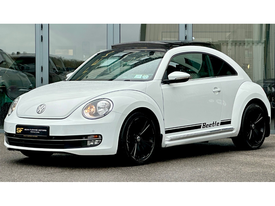 2016 Volkswagen Beetle - image 2