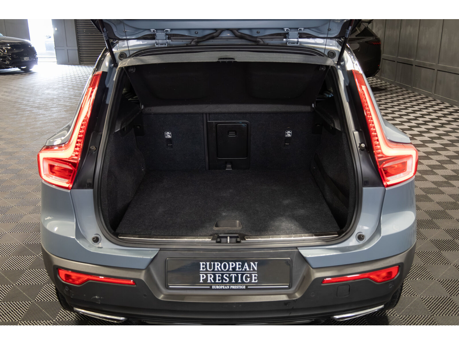 2020 Volvo XC40 - image 13