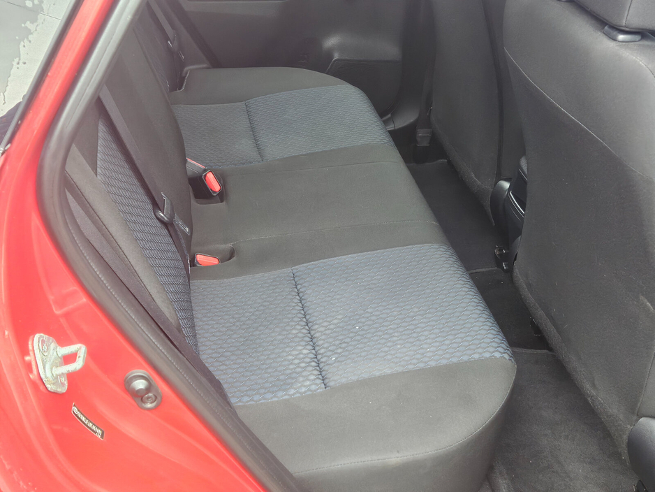 2015 Toyota Auris D-4D 90 (1.4) 5Dr Aura €8,950