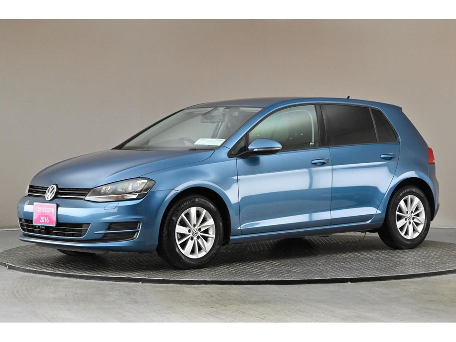 2016 Volkswagen Golf - image 4