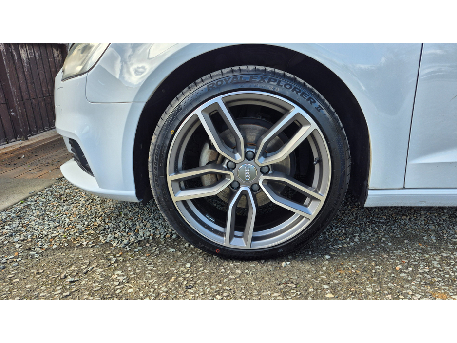 2017 Audi A3 - image 4