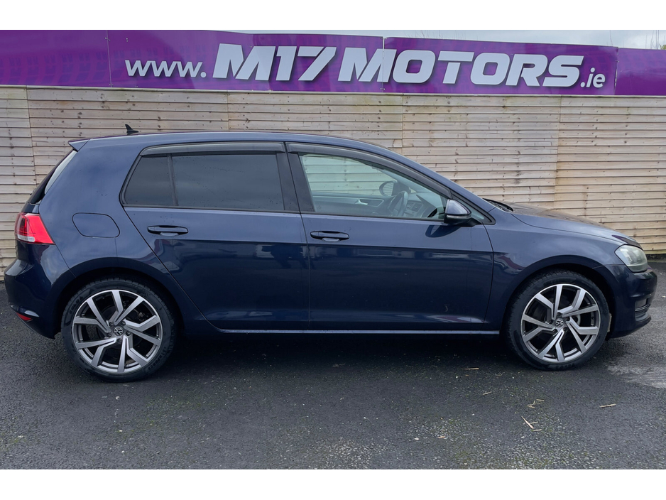2016 Volkswagen Golf - image 4