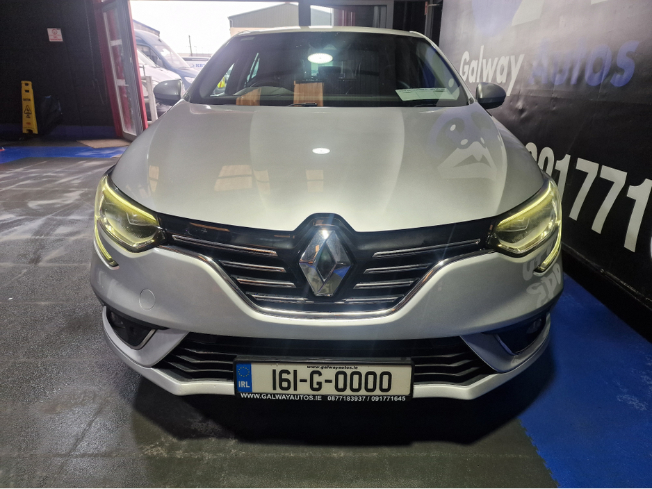 2016 Renault Megane - image 13