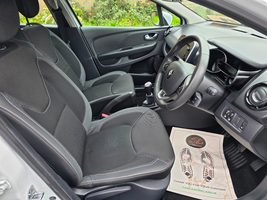 2019 Renault Clio - image 10