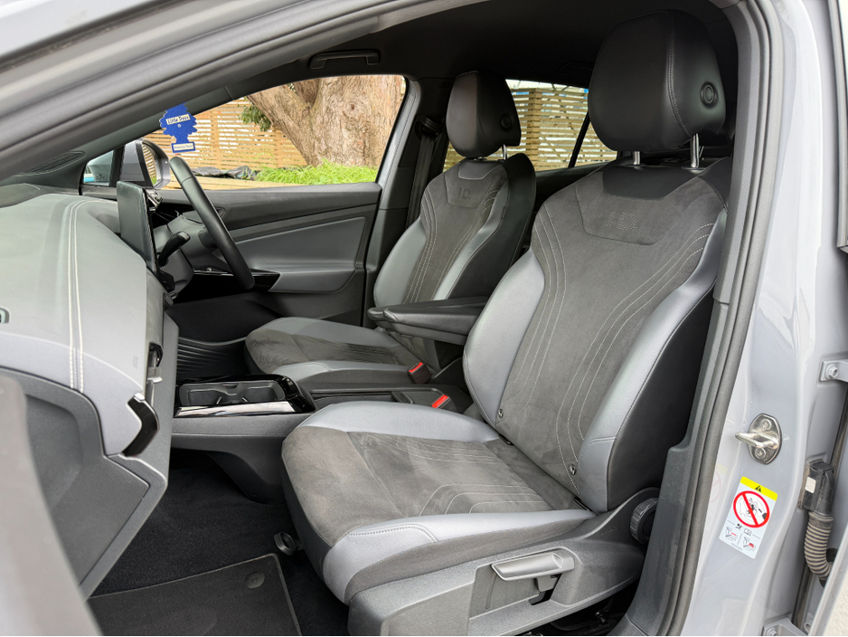 2023 Volkswagen ID.4 - image 26