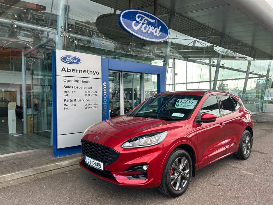 2023 Ford Kuga - image 3