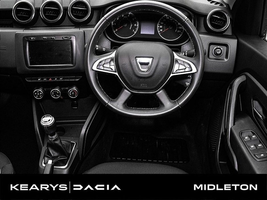 2020 Dacia Duster - image 24