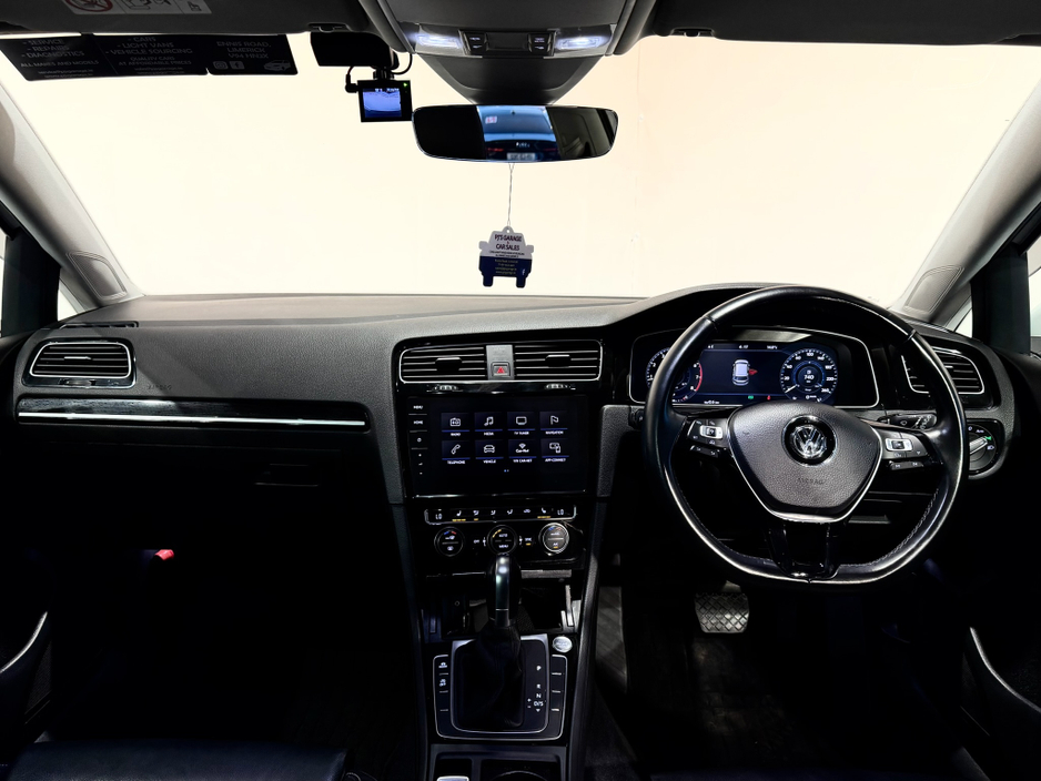 2017 Volkswagen Golf - image 11