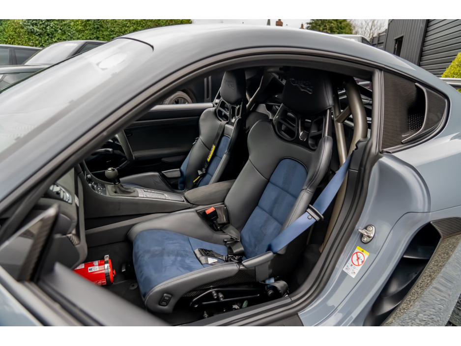 2023 Porsche 718 - image 18