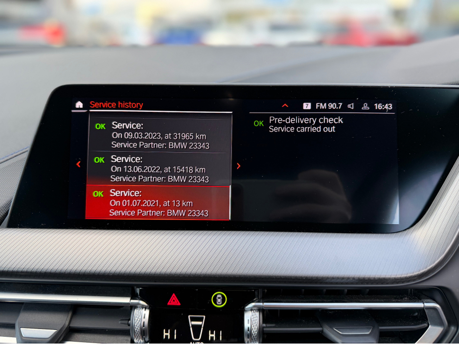 2021 BMW 1 Series - image 25