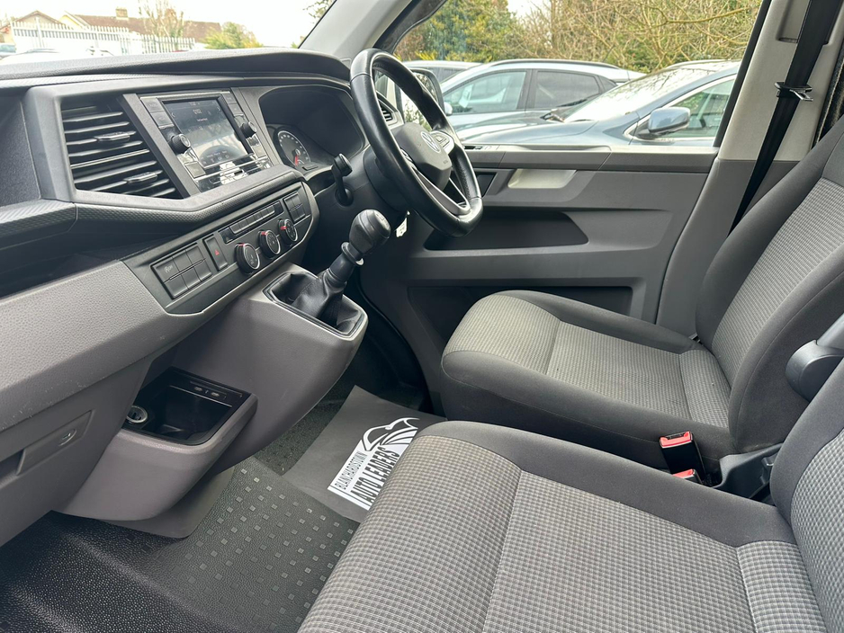 2021 Volkswagen Transporter - image 13