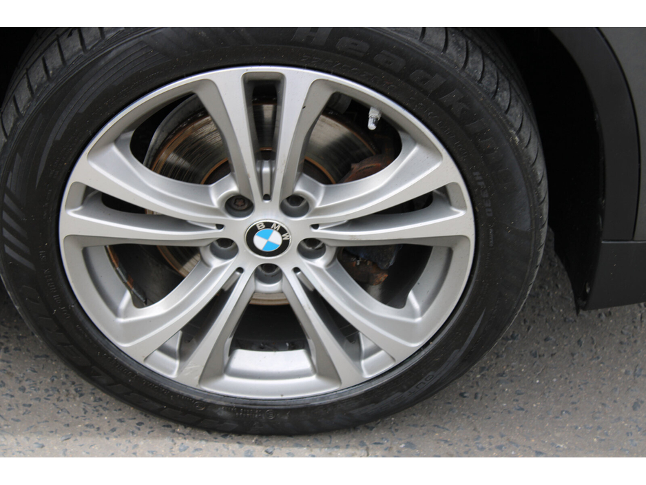 2020 BMW X1 - image 10