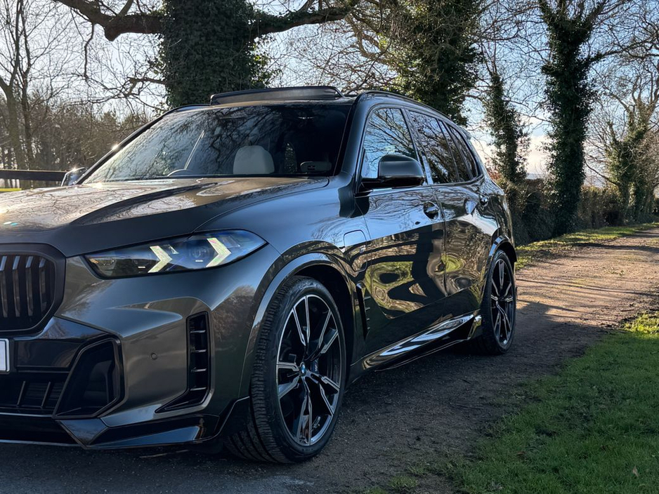 2025 BMW X5 - image 31