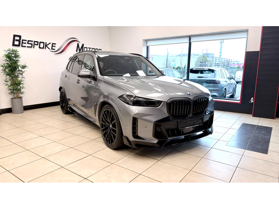 2025 BMW X5 - image 4