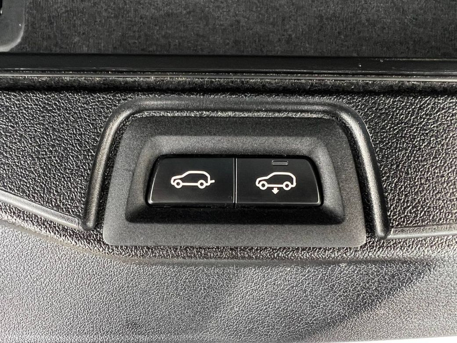 2022 BMW X5 - image 17