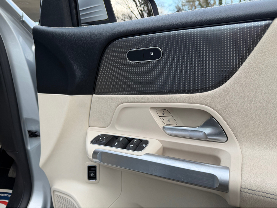 2021 Mercedes-Benz GLB 180 D AUTO 7 5DR €34,950