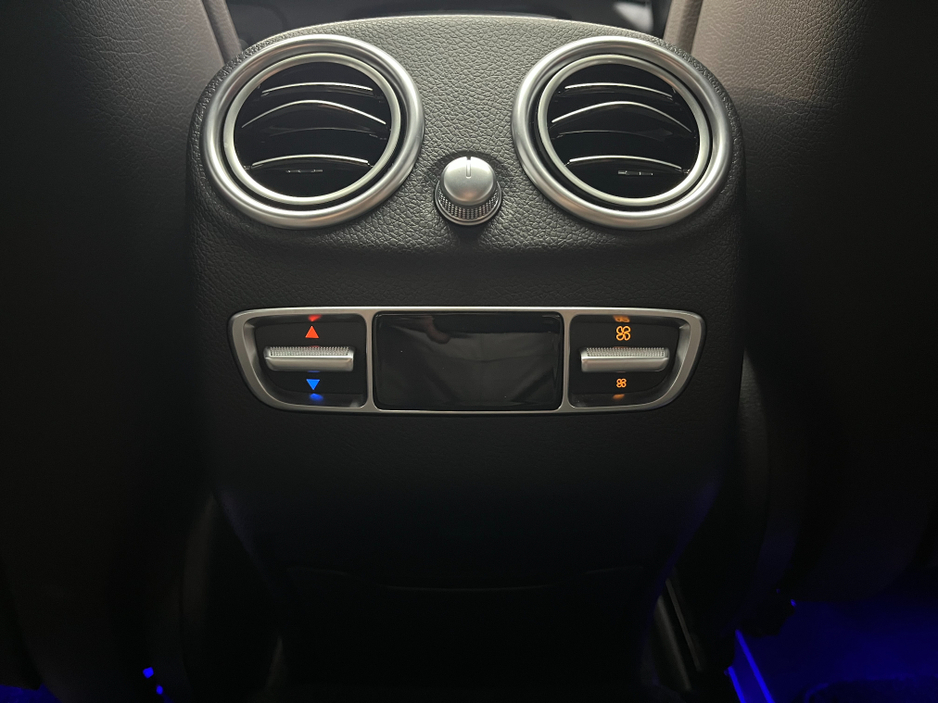 2020 Mercedes-Benz EQC - image 17