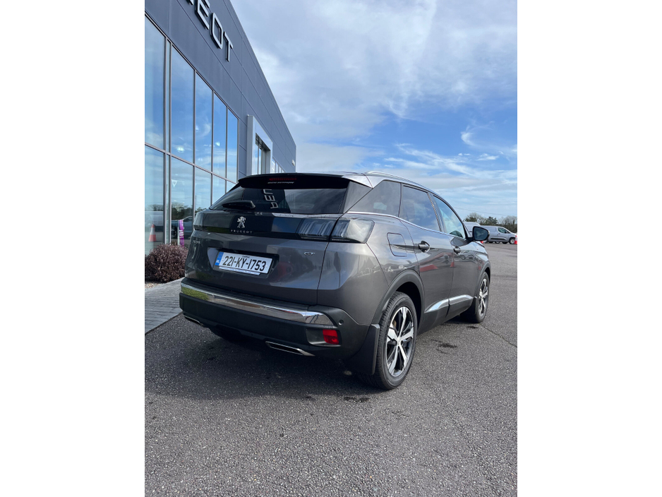 2022 Peugeot 3008 - image 5