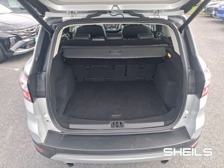 2019 Ford Kuga - image 9