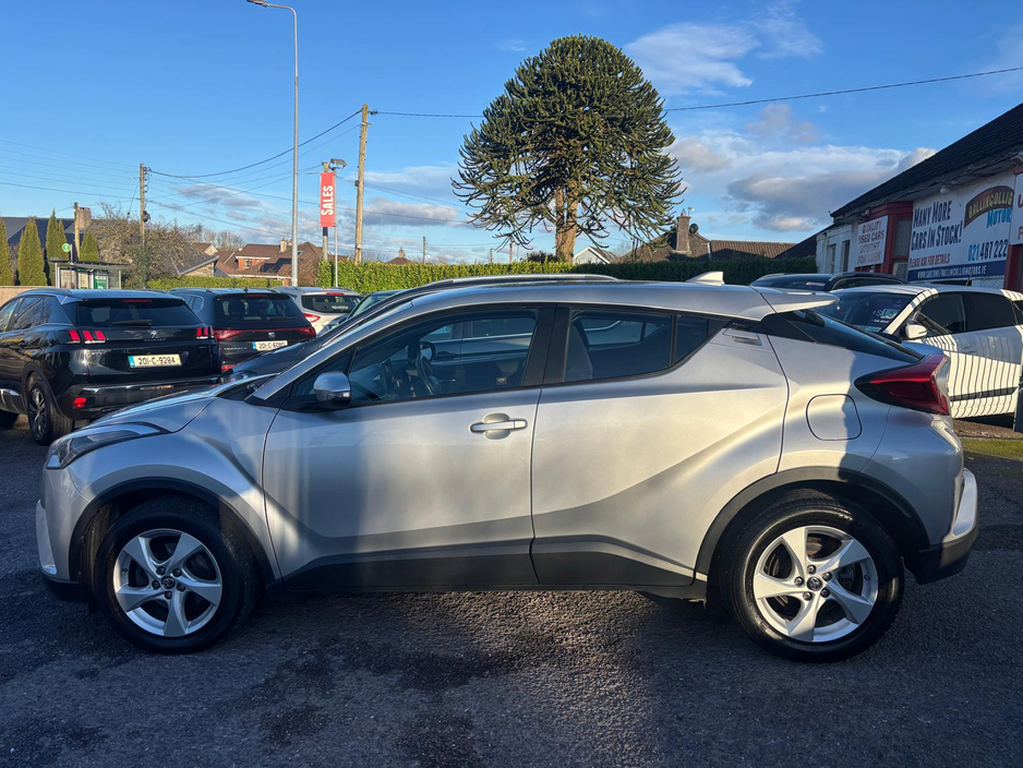 2017 Toyota C-HR 1.2T LUNA 4DR  PETROL €16,250