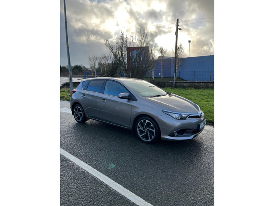2017 Toyota Auris 1.4 D-4D SOL 4DR €14,500