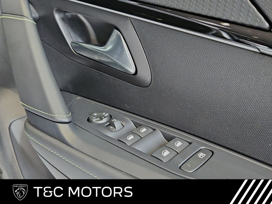 2026 Peugeot 208 - image 17