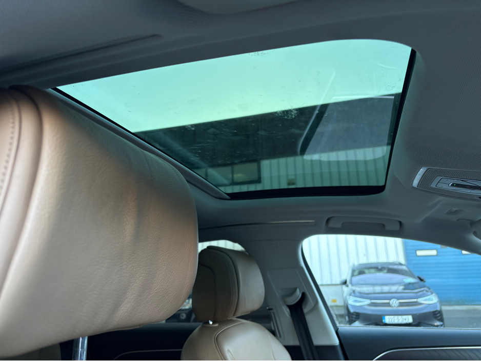 2019 Audi A8 - image 27