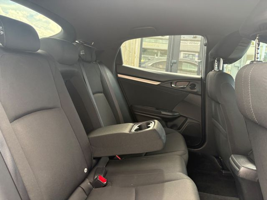 2018 Honda Civic - image 25