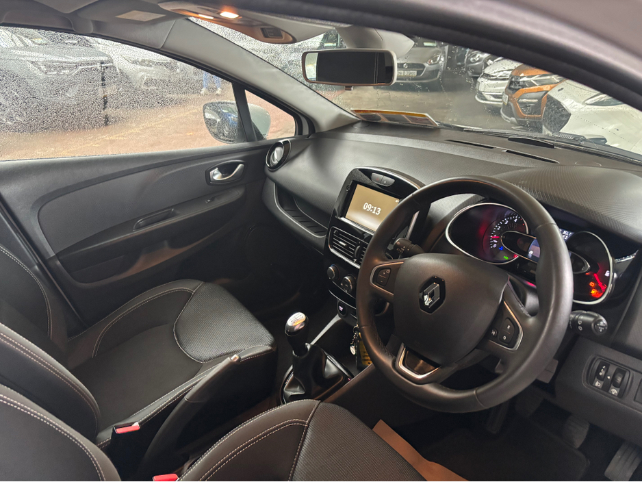2019 Renault Clio - image 12