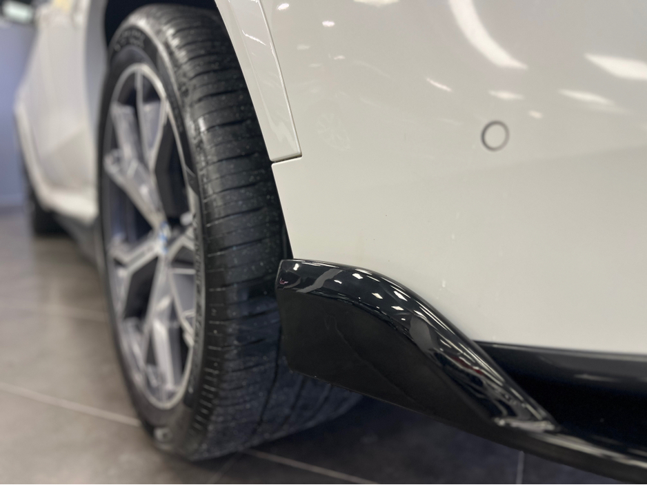 2022 BMW X5 - image 3