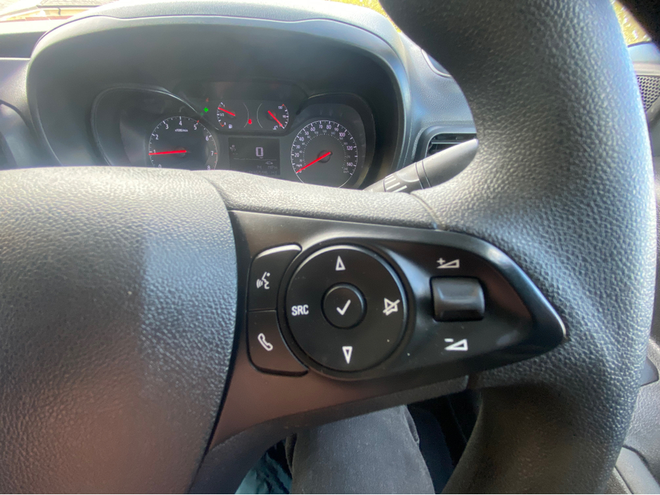 2022 Opel Combo - image 14