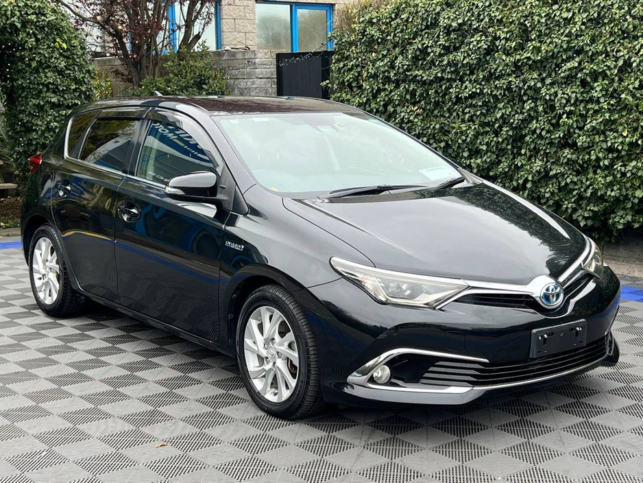 2017 Toyota Auris - image 14