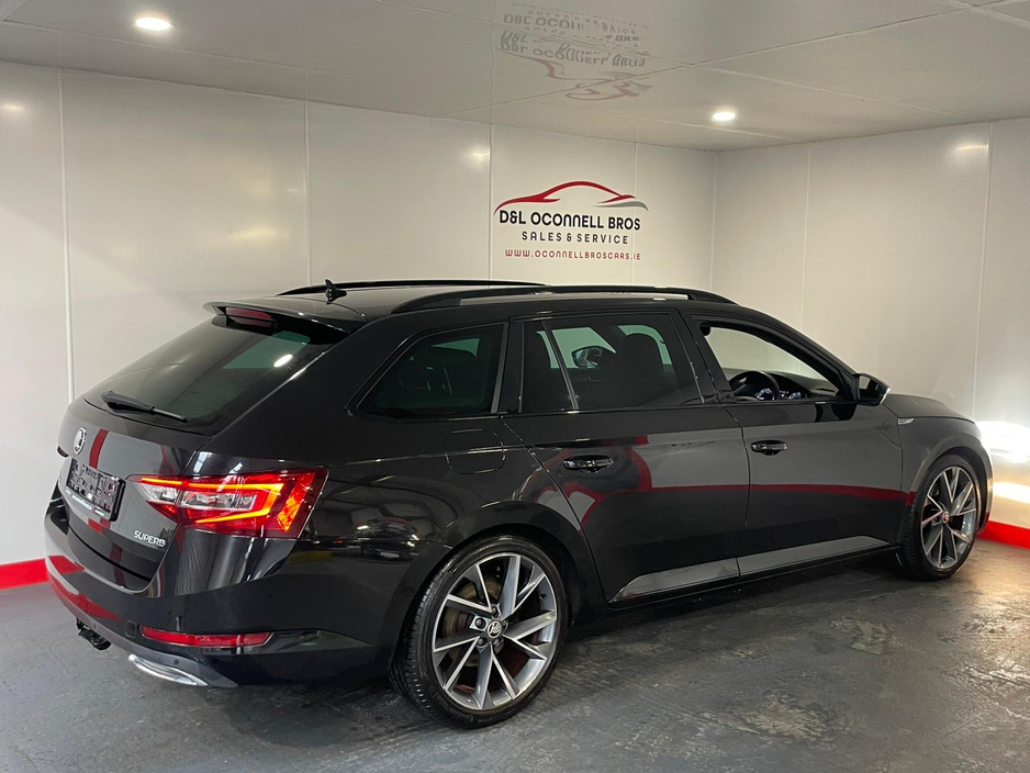 2019 Skoda Superb - image 7