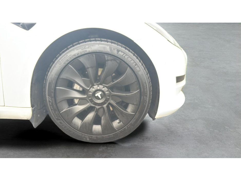 2021 Tesla Model 3 - image 25