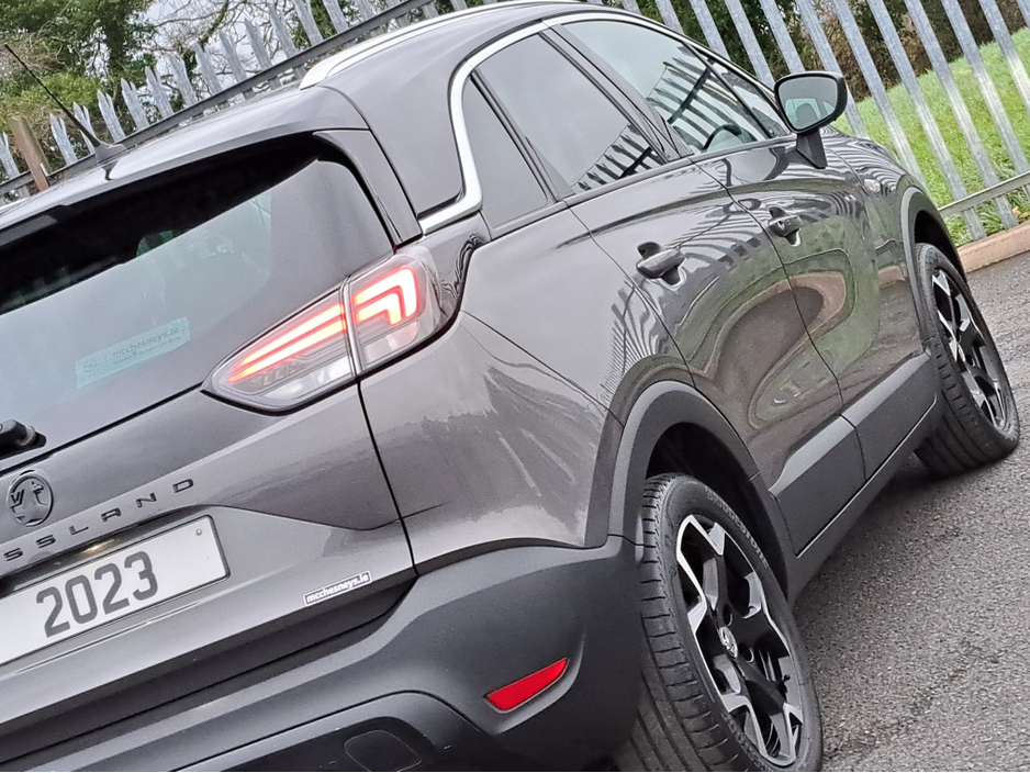 2023 Opel Crossland ULTIMATE 1.2TURBO 110BHP **LEATHER/SUEDE INTERIOR** €21,950