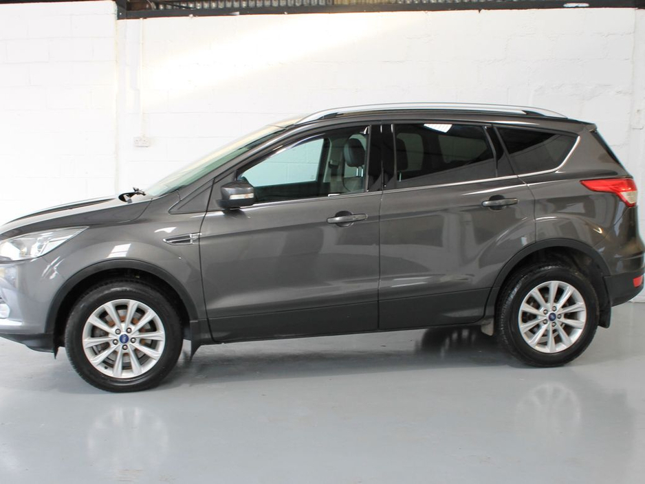 2016 Ford Kuga - image 4