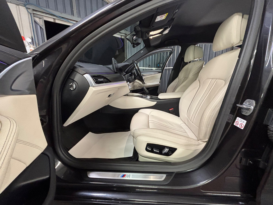 2022 BMW 5 Series 530d xDrive M Sport (MHT) €47,950