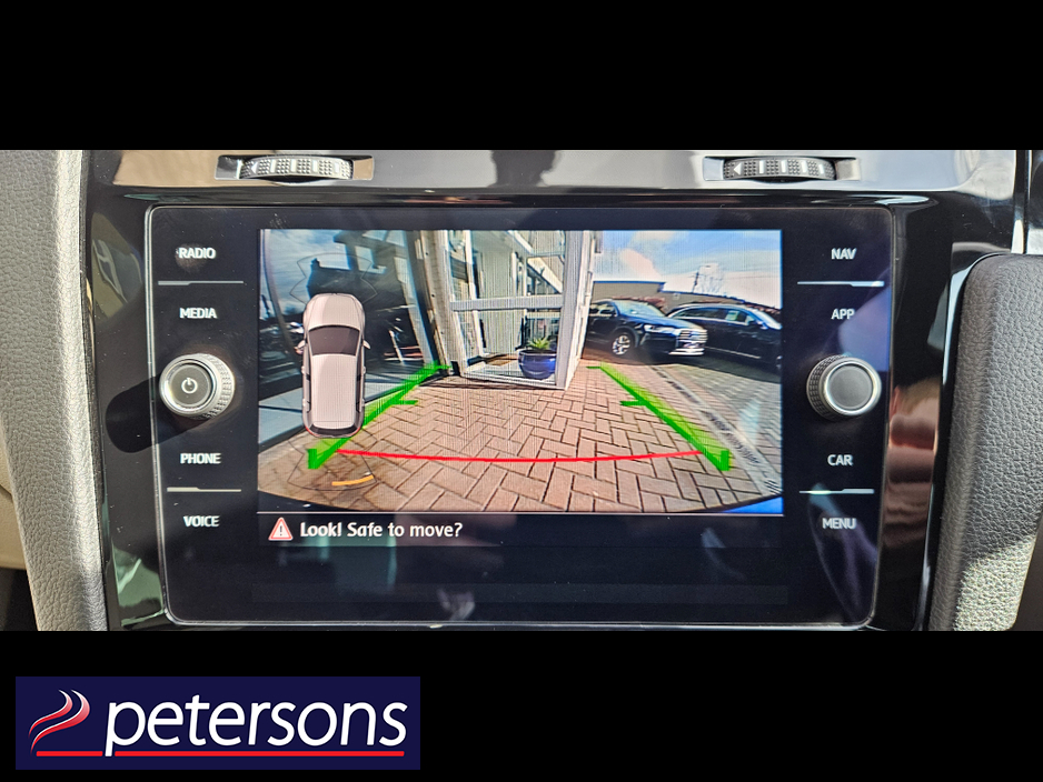 2019 Volkswagen Golf - image 32